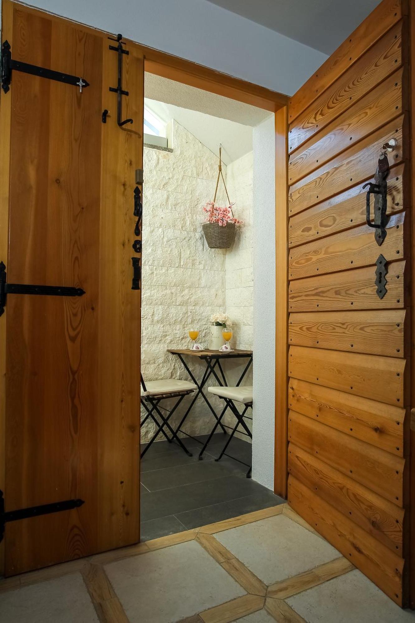Apartments Rensi 扎达尔 外观 照片