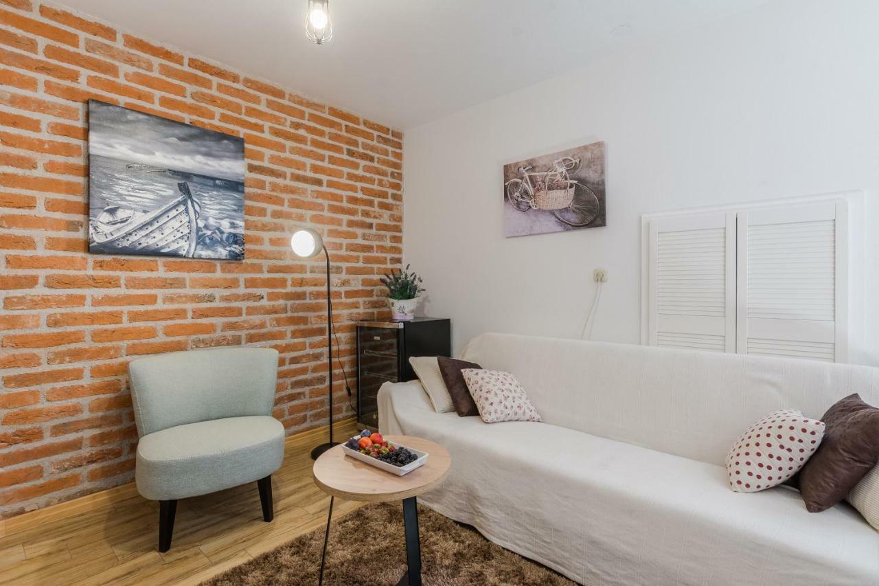 Apartments Rensi 扎达尔 外观 照片