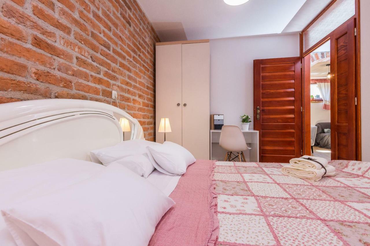 Apartments Rensi 扎达尔 外观 照片