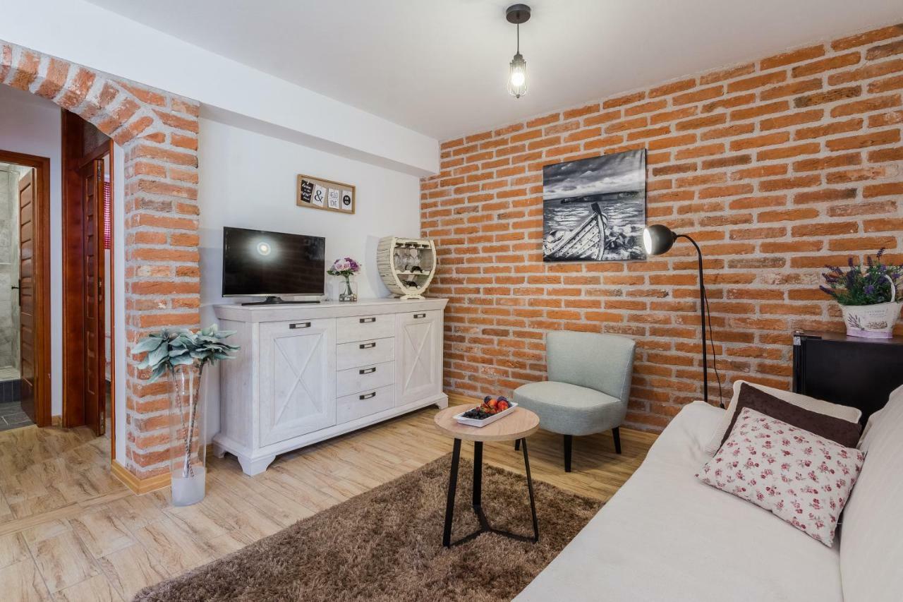 Apartments Rensi 扎达尔 外观 照片
