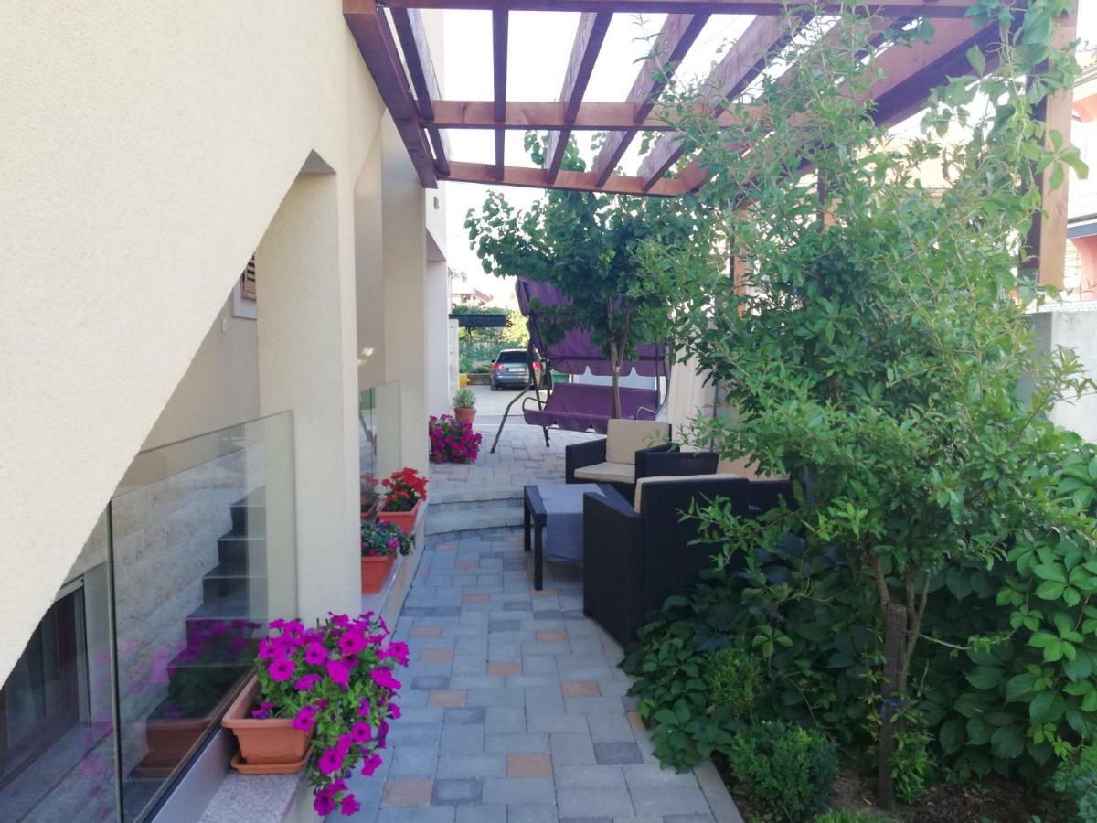 Apartments Rensi 扎达尔 外观 照片