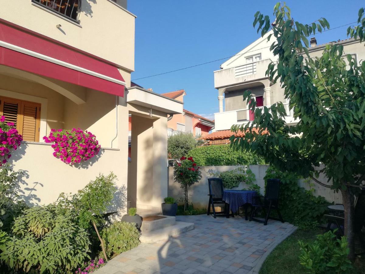 Apartments Rensi 扎达尔 外观 照片